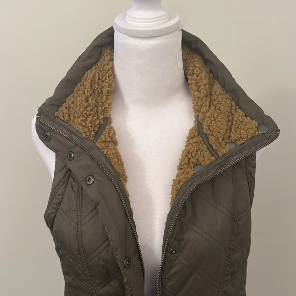 prAna Diva Vest - Women's Medium - Olive Green / Tan - Shearling (NWT) - Picture 2 of 10